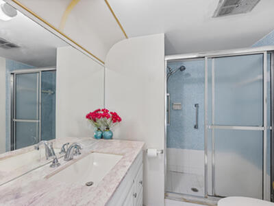 8130 Sunrise Lakes Boulevard, Sunrise, FL 33322