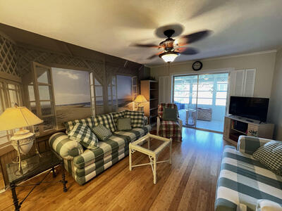 2111 NE 1st Court, Boynton Beach, FL 33435