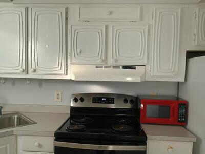 3 Colonial Club Drive, Boynton Beach, FL 33435