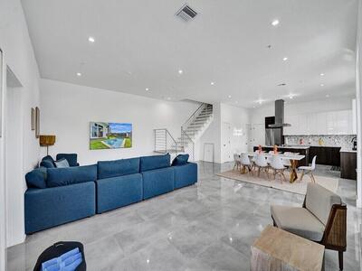 1220 NE 15th Avenue, Fort Lauderdale, FL 33304