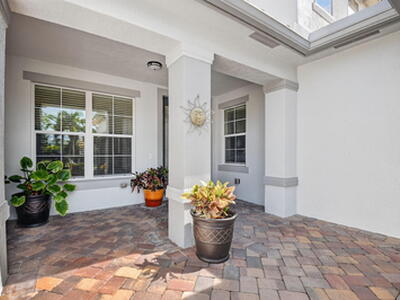 10591 Longleaf Lane, Wellington, FL 33414