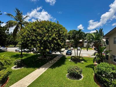 99 Canterbury D, West Palm Beach, FL 33417