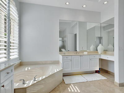 193 Sedona Way, Palm Beach Gardens, FL 33418