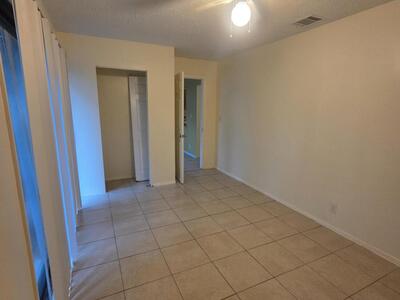 1917 SE Burgundy Lane, Port Saint Lucie, FL 34952