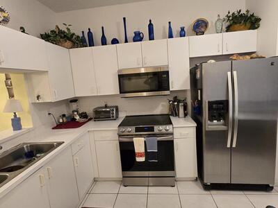 5084 Rose Hill Drive, Boynton Beach, FL 33437