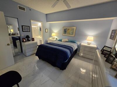 5084 Rose Hill Drive, Boynton Beach, FL 33437