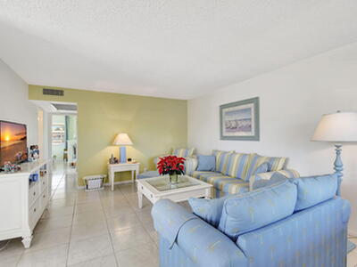 24 Chatham A, West Palm Beach, FL 33417