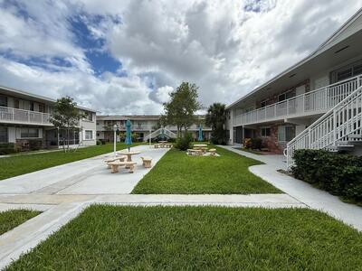 3850 NE 21st Way, Lighthouse Point, FL 33064