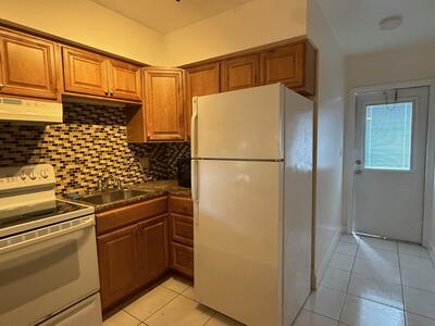 3850 NE 21st Way, Lighthouse Point, FL 33064