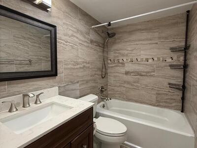 3850 NE 21st Way, Lighthouse Point, FL 33064