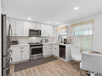 5945 Parkwalk Drive, Boynton Beach, FL 33472