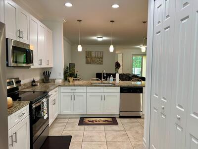 6112 NW Cullen Way, Port Saint Lucie, FL 34983