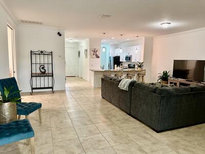 6112 NW Cullen Way, Port Saint Lucie, FL 34983