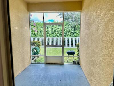 6112 NW Cullen Way, Port Saint Lucie, FL 34983