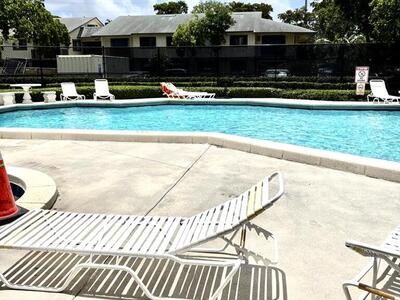 610 Trace Circle, Deerfield Beach, FL 33441