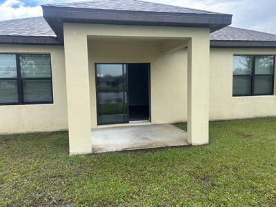 6270 NW Regent Street, Port Saint Lucie, FL 34983