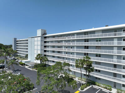 5700 NW 2nd Avenue, Boca Raton, FL 33487