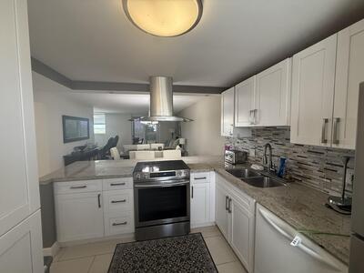 5700 NW 2nd Avenue, Boca Raton, FL 33487