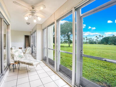 3951 Via Poinciana, Lake Worth, FL 33467