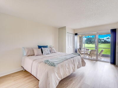 3951 Via Poinciana, Lake Worth, FL 33467