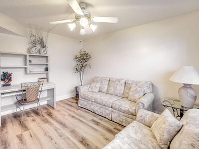 3951 Via Poinciana, Lake Worth, FL 33467