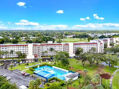 3951 Via Poinciana, Lake Worth, FL 33467