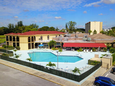 3951 Via Poinciana, Lake Worth, FL 33467