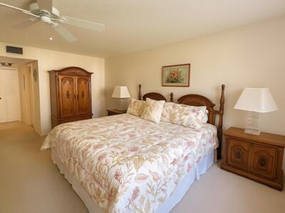 27 Colonial Club Drive, Boynton Beach, FL 33435