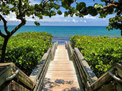 27 Colonial Club Drive, Boynton Beach, FL 33435