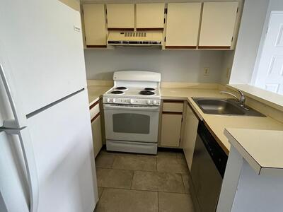 718 Executive Center Drive, West Palm Beach, FL 33401