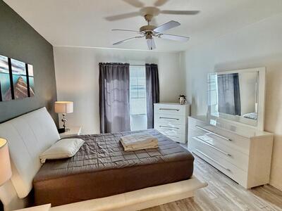 6521 Emerald Dunes Drive, West Palm Beach, FL 33411