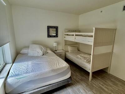 6521 Emerald Dunes Drive, West Palm Beach, FL 33411