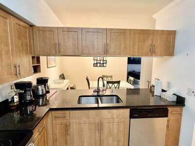 6521 Emerald Dunes Drive, West Palm Beach, FL 33411