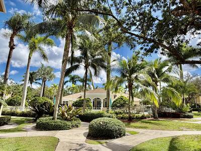 6521 Emerald Dunes Drive, West Palm Beach, FL 33411