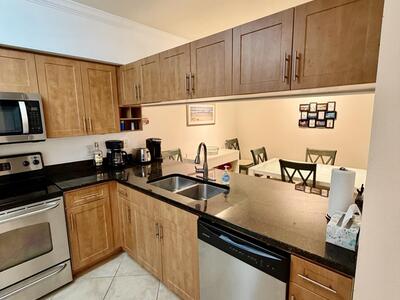 6521 Emerald Dunes Drive, West Palm Beach, FL 33411