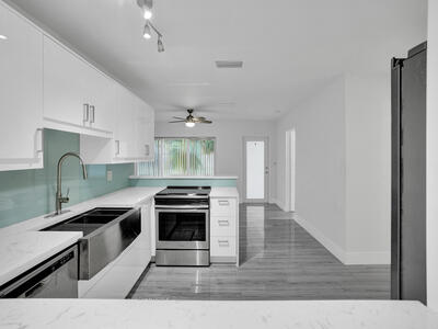 601 NE 59th Court, Oakland Park, FL 33334