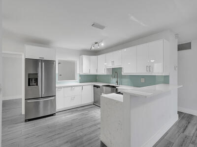 601 NE 59th Court, Oakland Park, FL 33334