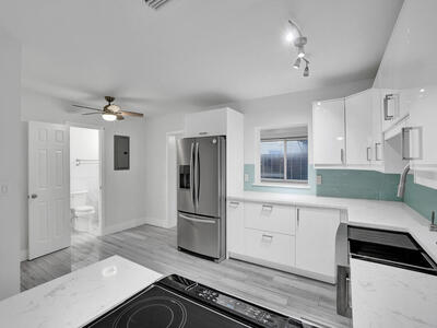 601 NE 59th Court, Oakland Park, FL 33334