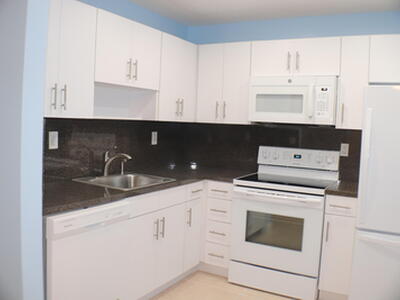 464 Burgundy J, Delray Beach, FL 33484