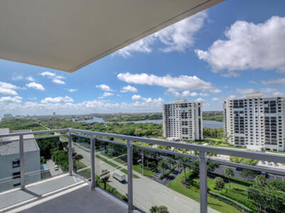 2066 N Ocean Boulevard, Boca Raton, FL 33431