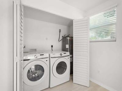 121 S Lake Drive, Lantana, FL 33462