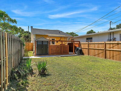 118 S J Street, Lake Worth Beach, FL 33460