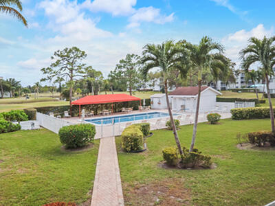 6850 10th Avenue N, Lake Worth, FL 33467