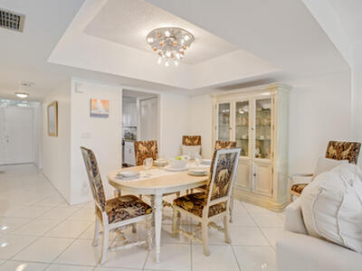 6850 10th Avenue N, Lake Worth, FL 33467