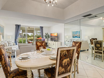 6850 10th Avenue N, Lake Worth, FL 33467