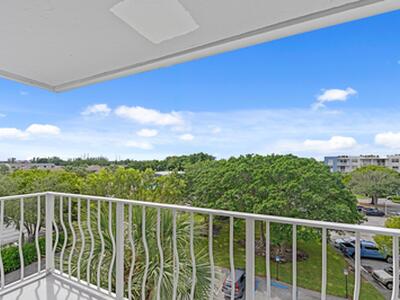 480 Executive Center Drive, West Palm Beach, FL 33401