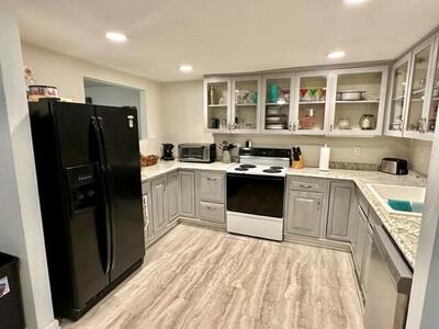 211 Orange Avenue, Fort Pierce, FL 34950