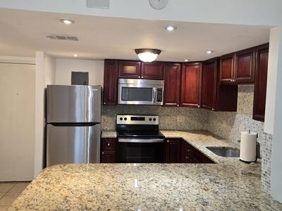 500 Executive Center Drive, West Palm Beach, FL 33401