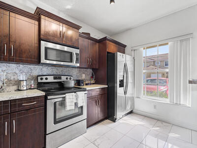 380 SW 122nd Avenue, Pembroke Pines, FL 33025