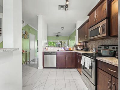 380 SW 122nd Avenue, Pembroke Pines, FL 33025